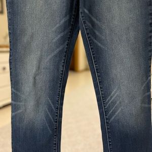 BKE Gabby size 26. Curvy fit. High rise. Straight leg.  26x31-1-2.